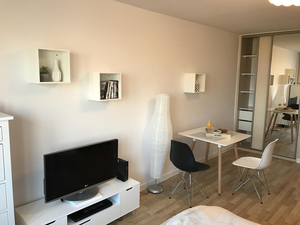 Apartament Metromarymont Варшава Екстер'єр фото
